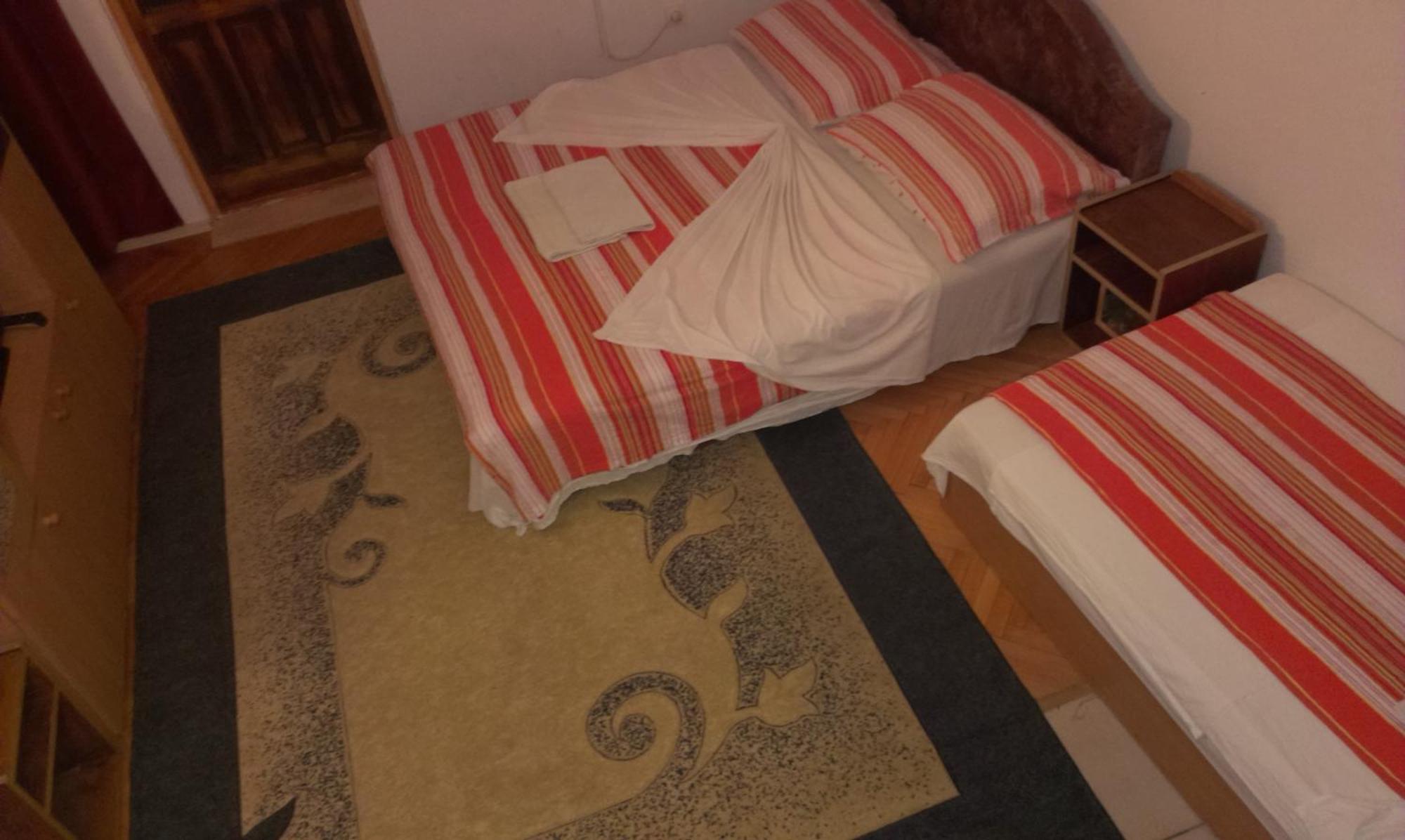 Apartments & Hostel Zdrava Hrana Mostar Ngoại thất bức ảnh