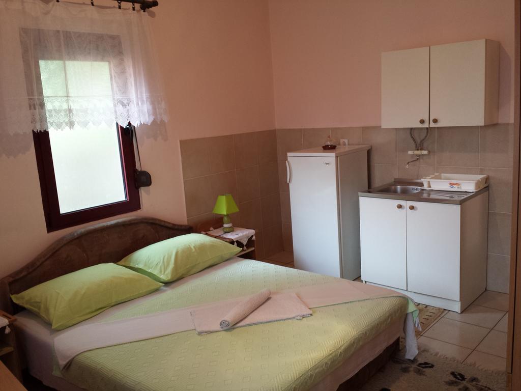 Apartments & Hostel Zdrava Hrana Mostar Phòng bức ảnh