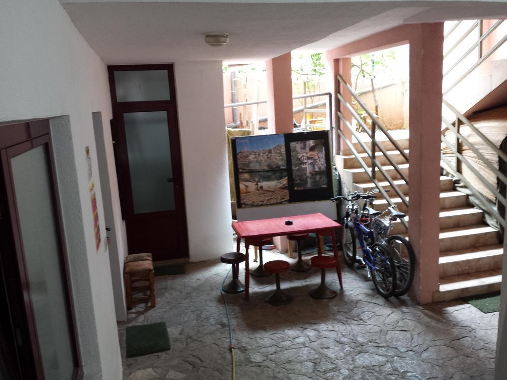 Apartments & Hostel Zdrava Hrana Mostar Ngoại thất bức ảnh