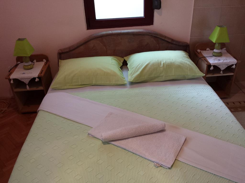 Apartments & Hostel Zdrava Hrana Mostar Phòng bức ảnh
